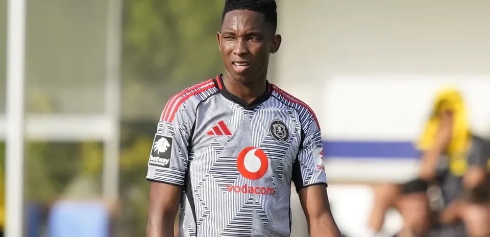 Игрок команды Orlando Pirates на тренировочном поле