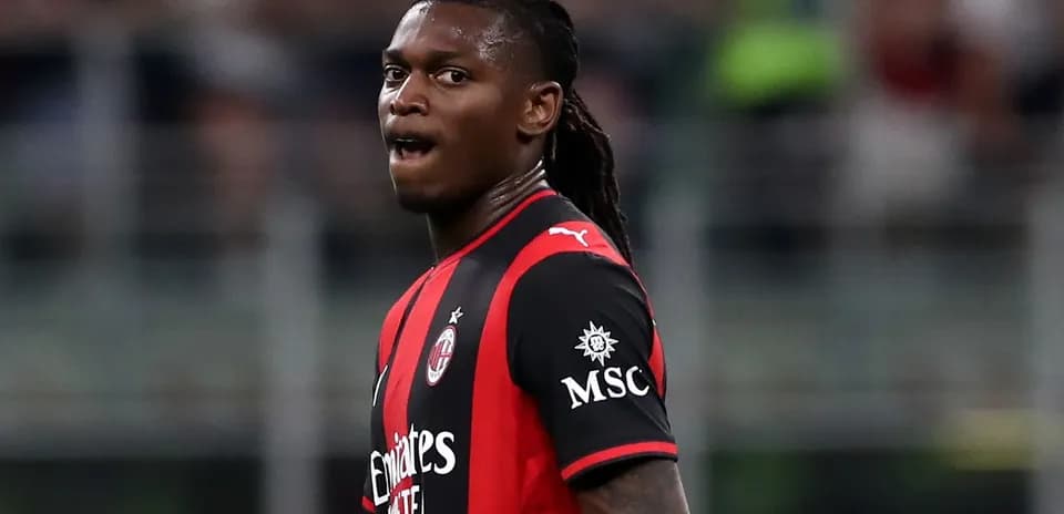 Игрок AC Milan на поле во время матча