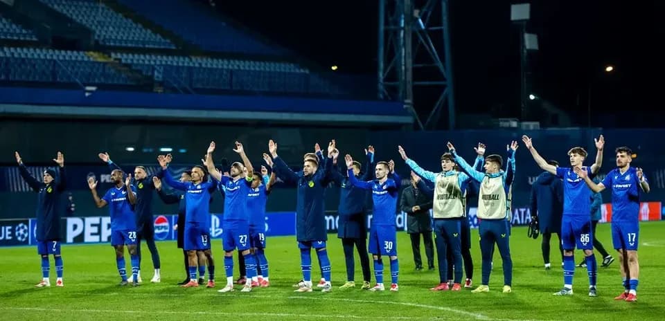 Игроки Динамо Загреб празднуют победу