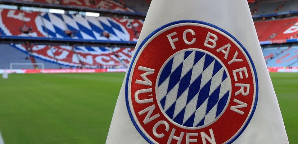 Флаг FC Bayern München на стадионе