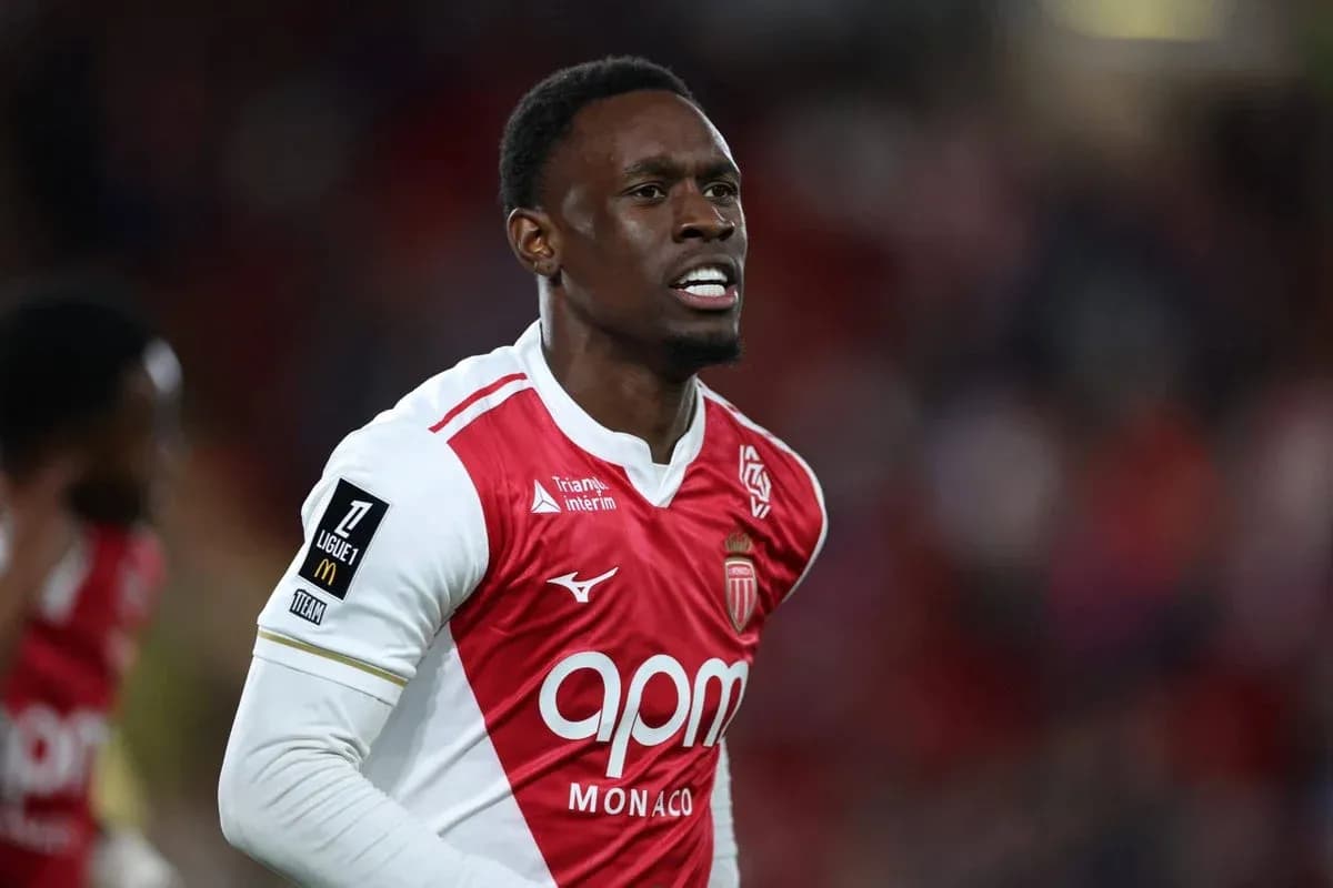 Игрок AS Monaco на поле во время матча