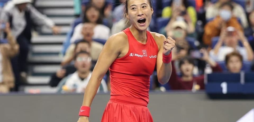 Победа Чжэн Циньвэнь на China Open взорвала трибуны Пекина от тенниса до караоке