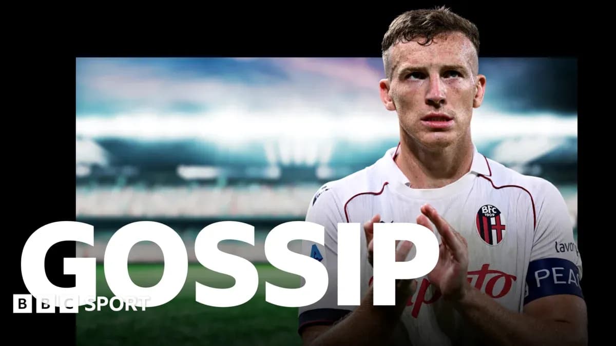 Игрок Болоньи в форме на стадионе