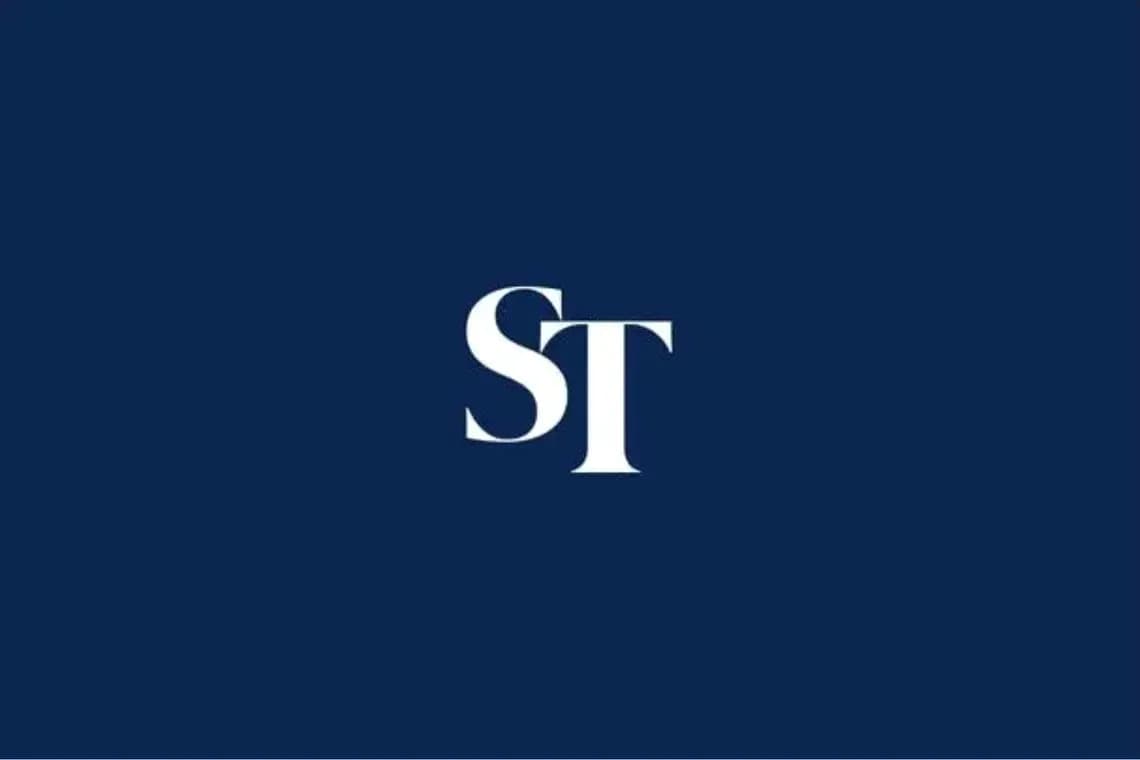 Логотип на синем фоне с буквами ST