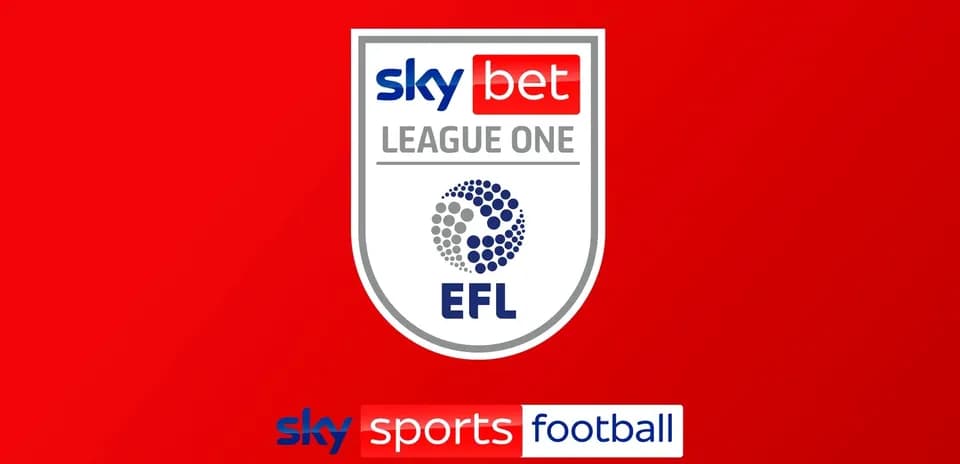 Логотип Sky Bet League One и EFL на красном фоне