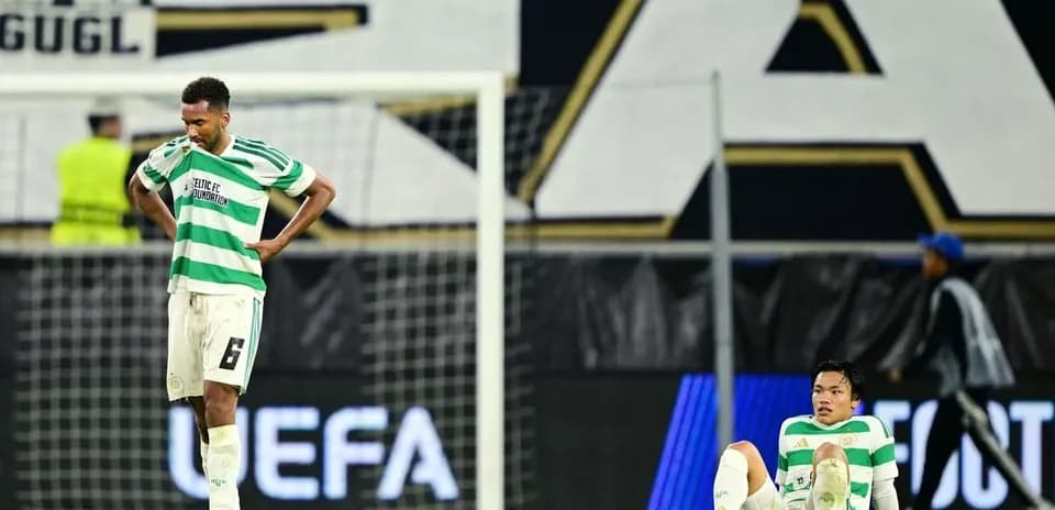 Игроки Селтика после поражения в матче