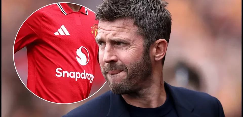 Тренер Manchester United на поле перед матчем