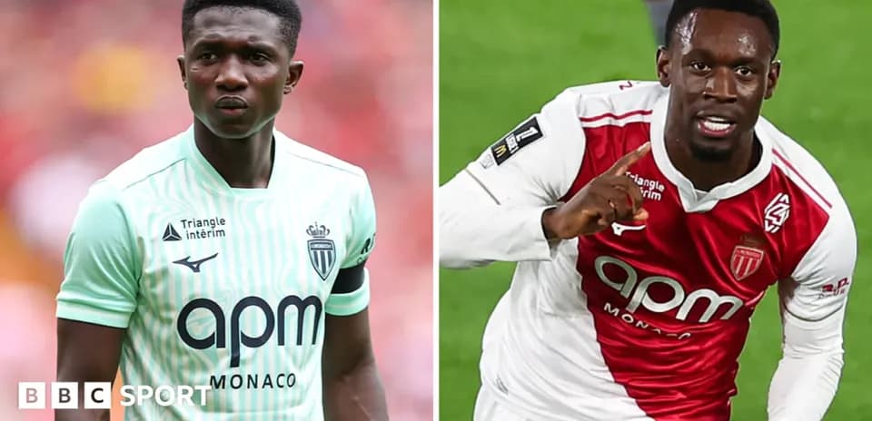 Два игрока AS Monaco в разных формах на поле