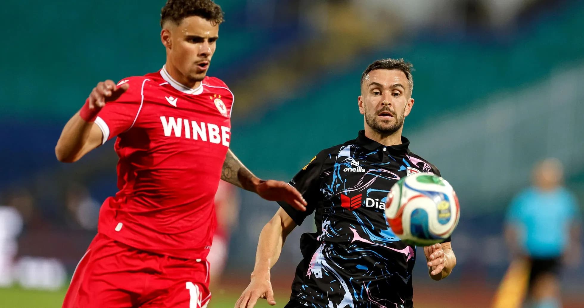 Игроки OFI и CSKA София в матче