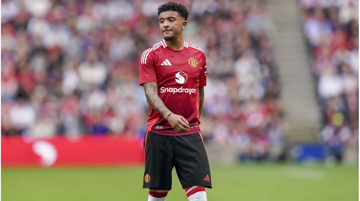 Игрок Manchester United на поле во время матча