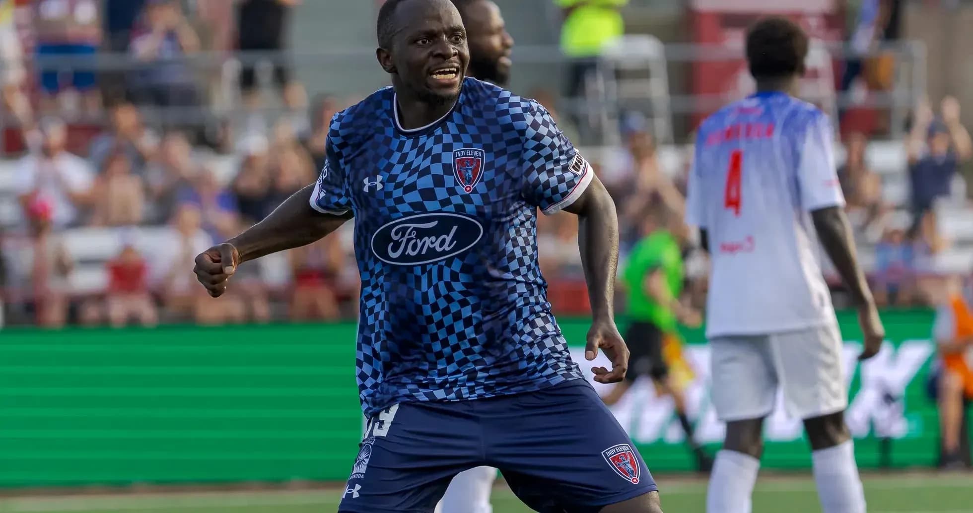 Игрок Indy Eleven радуется забитому голу