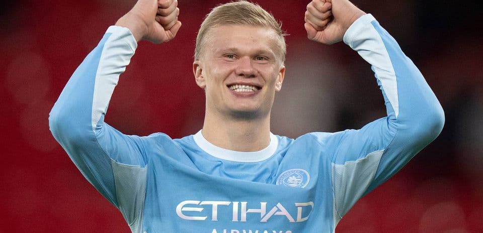 Прогноз суперкомпьютера: Манчестер Сити делает заявление в гонке за титул АПЛ