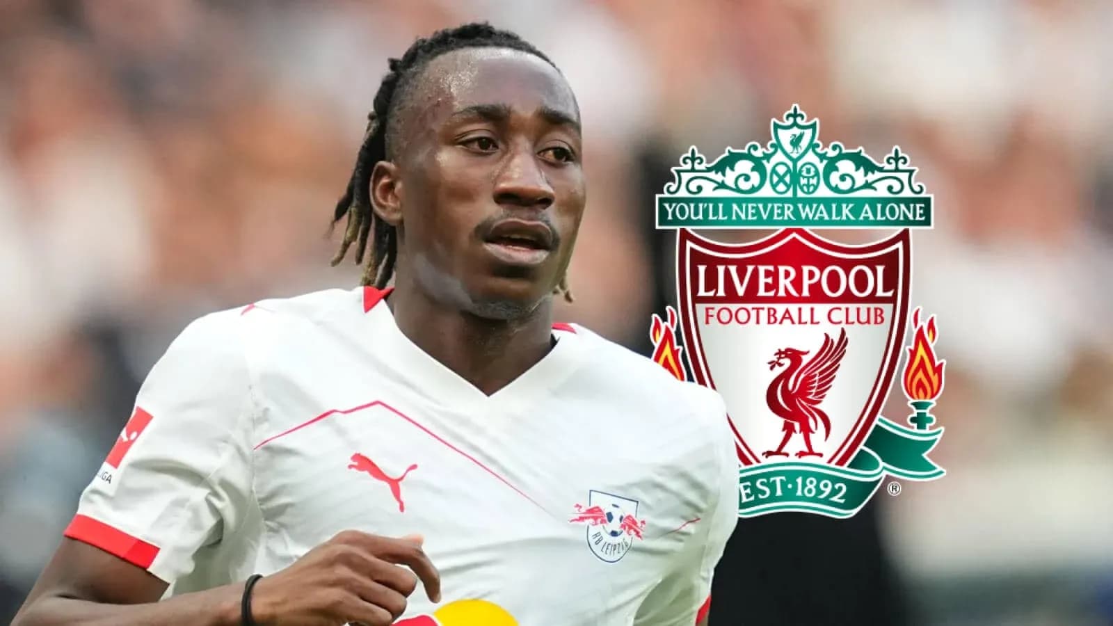 Игрок RB Leipzig на фоне логотипа Liverpool FC Игрок RB Leipzig на фоне логотипа Liverpool FC